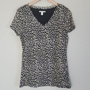 Dana Buchman Cheetah Print V- Neck Top